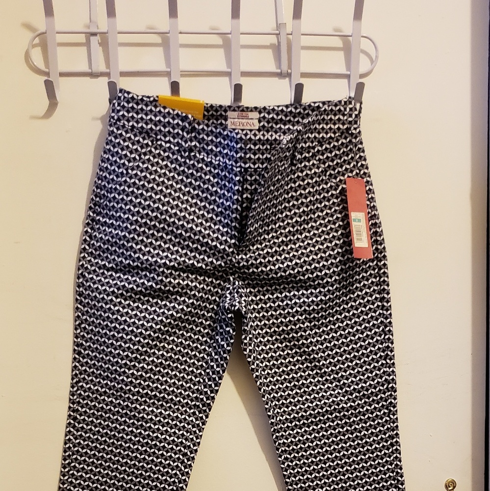 NWT ankle pants